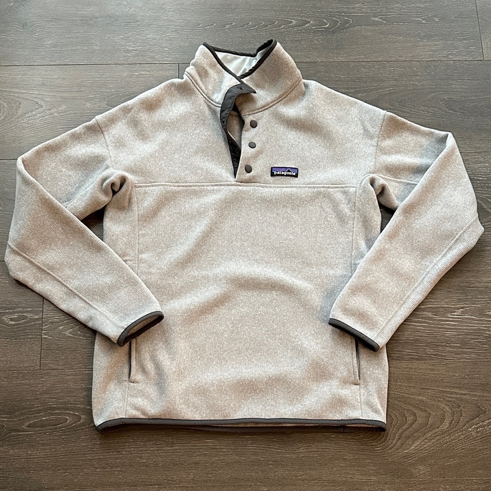 NWOT Patagonia Gray Snap-T Pullover